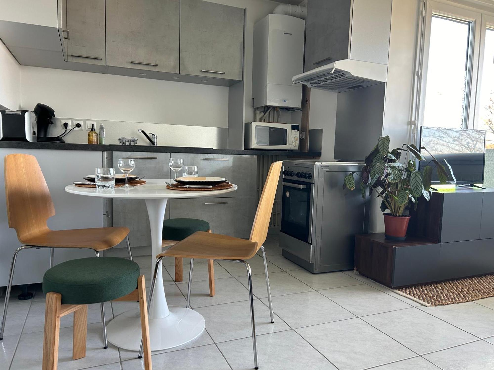 Jolie Vue Au Calme Apartment เอวิยงเลบานส์ ภายนอก รูปภาพ